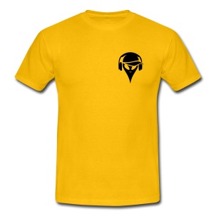Gelbes Alien Shirt mit Baseball Kappe und Kopfhörer schwarz